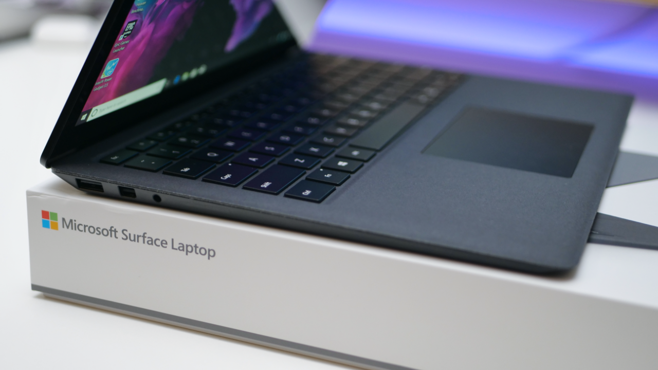 Surface Laptop 2 – Unboxing, Setup, Benchmarks and Review | Zollotech